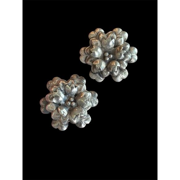 Vtg MCM Sterling Silver Layered Flower Floral Screw Back Earrings 925 - Picture 1 of 5